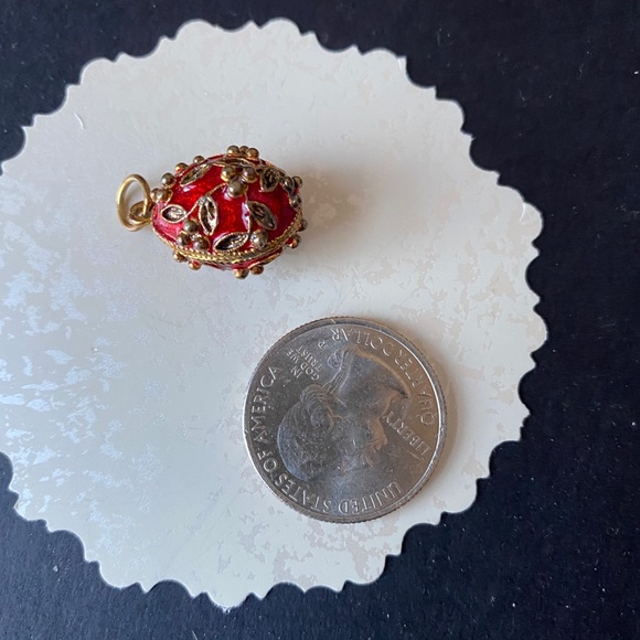 VINTAGE Egg Pendant - Picture 7 of 8